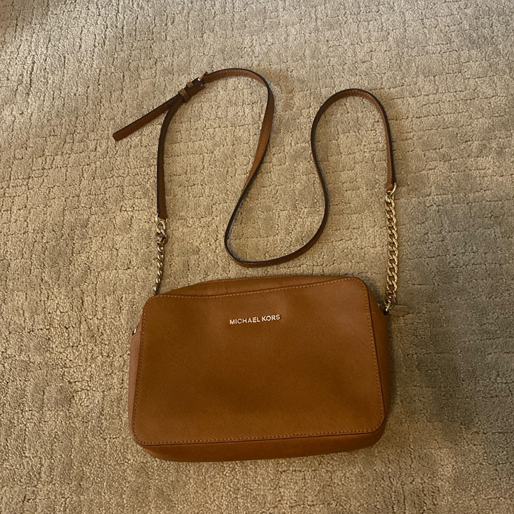 Michael Kors Jet Set Square Crossbody Purse